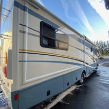 -Puddles-Pressure-Washing-Remarkable-RV-Transformation- 8